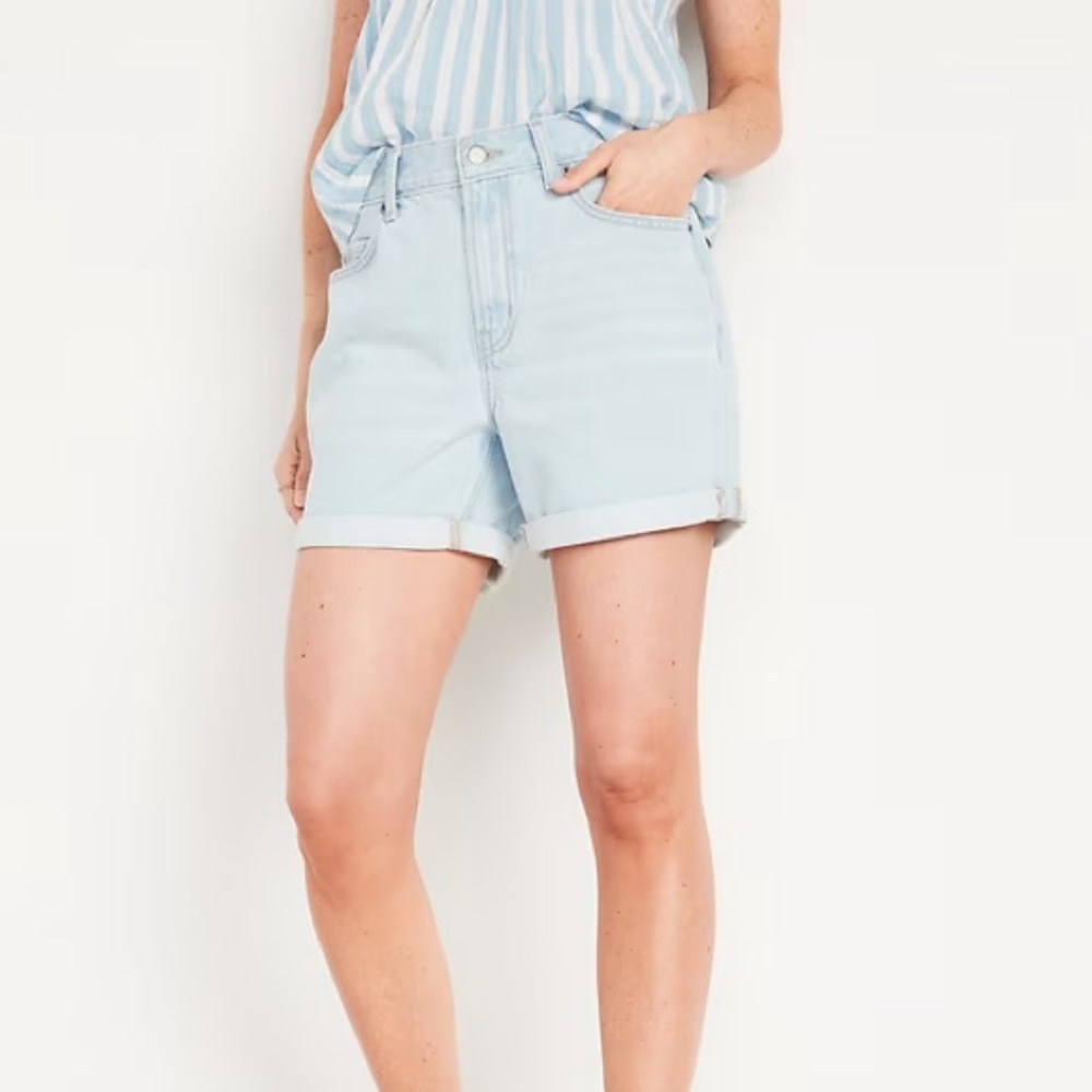 NWT Old Navy High-Rise Slouchy Straight Shorts, size 6
